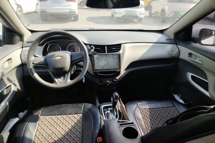 Used Chevrolet Sail 2018 Sail 3 1.3L AMT Ideal Edition Center Console