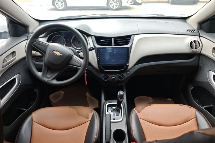 Used Chevrolet Sail 2018 Sail 3 1.3L AMT Ideal Edition Center Console