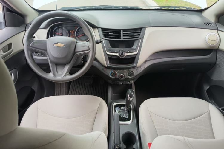 Used Chevrolet Sail 2018 Sail 3 1.3L AMT Ideal Edition Center Console
