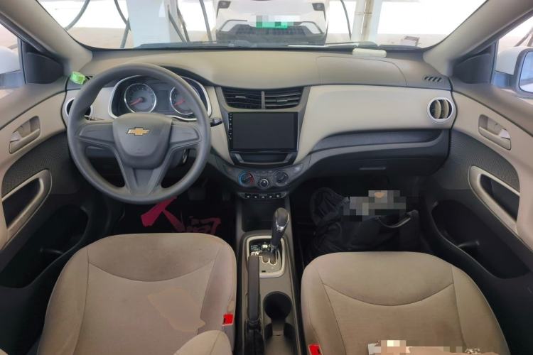 Used Chevrolet Sail 2018 Sail 3 1.3L AMT Ideal Edition Center Console