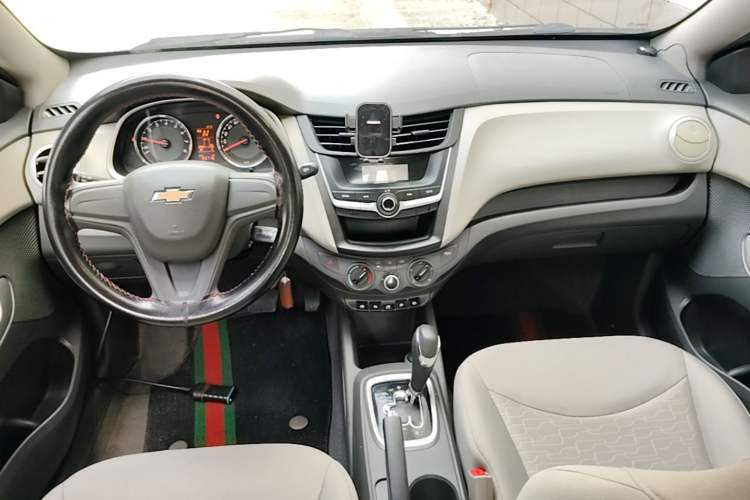 Used Chevrolet Sail 2018 Sail 3 1.3L AMT Ideal Edition Center Console