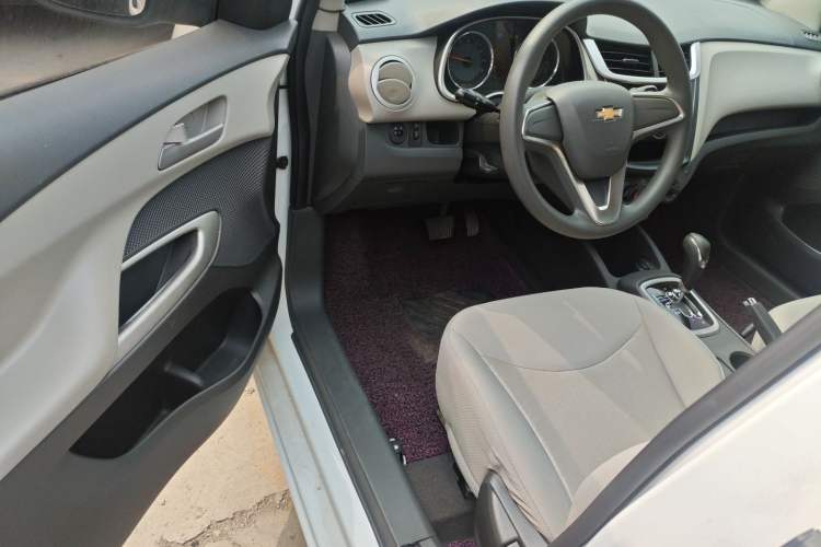 Used Chevrolet Sail 2018 Sail 3 1.3L AMT Ideal Edition Driver Seat