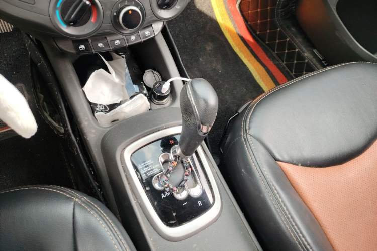 Used Chevrolet Sail 2018 Sail 3 1.3L AMT Ideal Edition Gear Lever