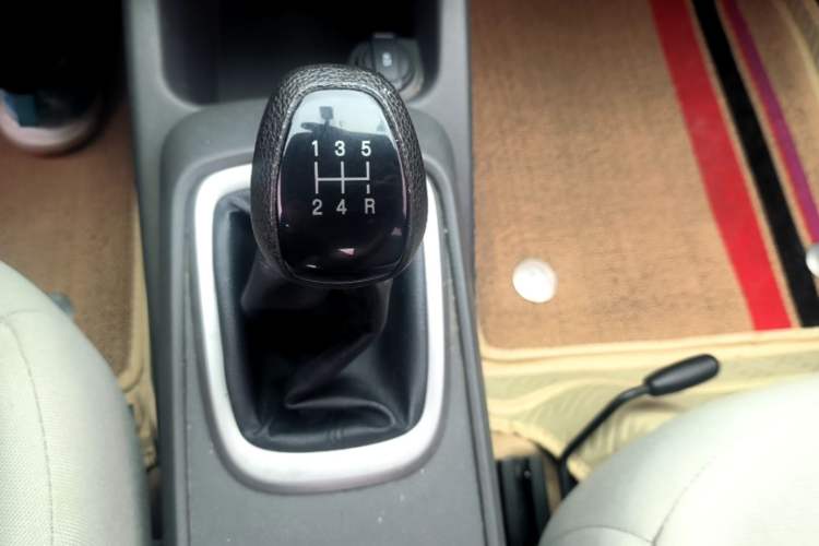 Used Chevrolet Sail 2018 Sail 3 1.5L Manual with Ideal Sunroof Edition Gear Lever