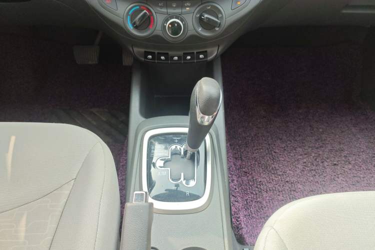 Used Chevrolet Sail 2018 Sail 3 1.3L AMT Ideal Edition Gear Lever