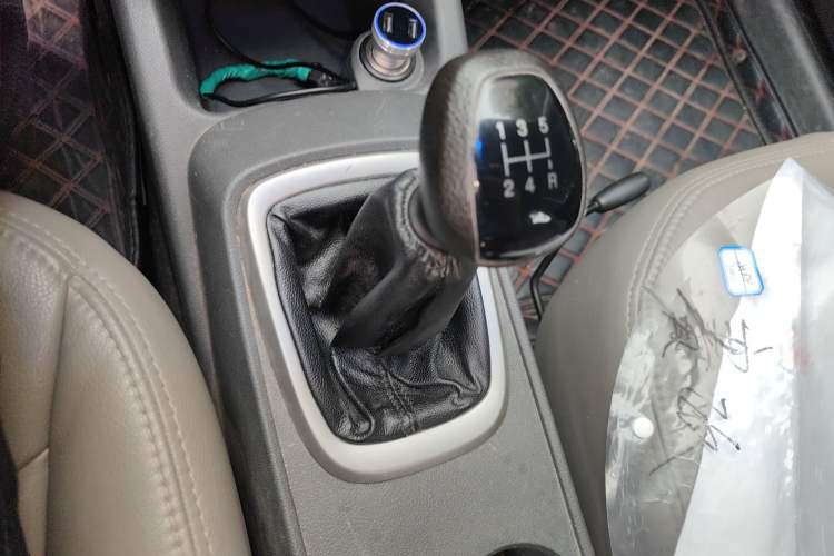 Used Chevrolet Sail 2018 Sail 3 1.5L Manual with Ideal Sunroof Edition Gear Lever