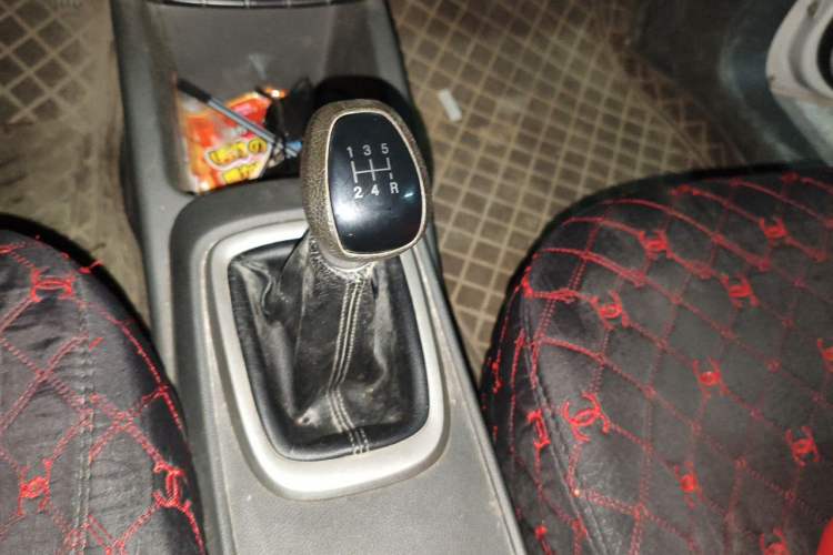 Used Chevrolet Sail 2018 Sail 3 1.5L Manual with Ideal Sunroof Edition Gear Lever