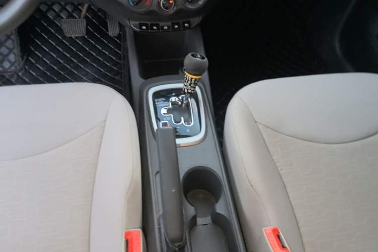 Used Chevrolet Sail 2018 Sail 3 1.3L AMT Ideal Edition Gear Lever