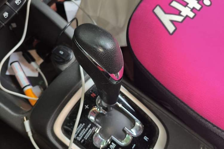 Used Chevrolet Sail 2018 Sail 3 1.3L AMT Ideal Edition Gear Lever