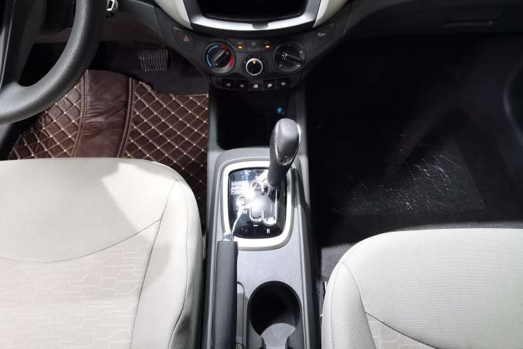 Used Chevrolet Sail 2018 Sail 3 1.3L AMT Ideal Edition Gear Lever
