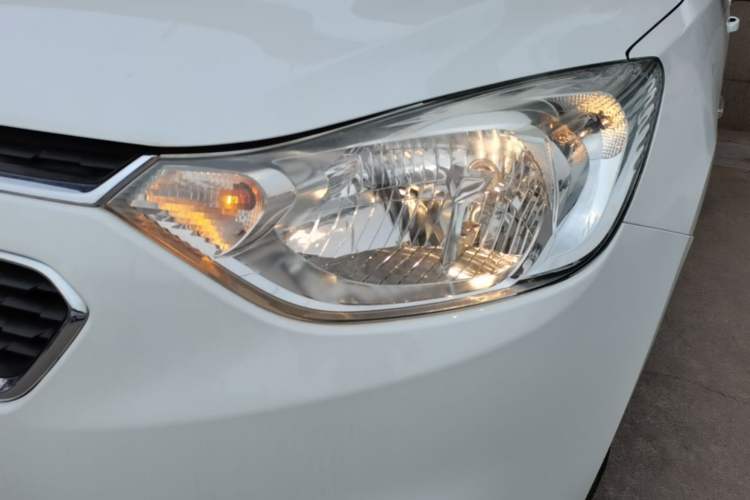 Used Chevrolet Sail 2018 Sail 3 1.3L Manual Comfort Sunroof Edition Left Front Headlight