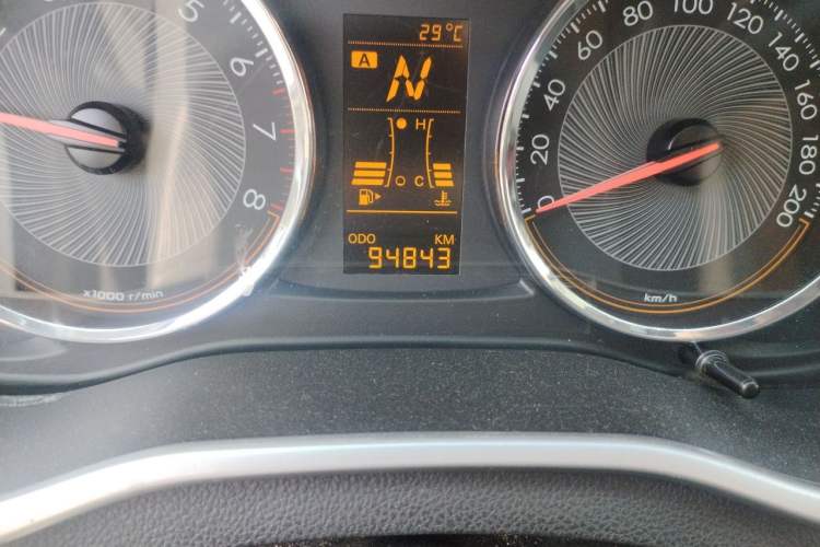 Used Chevrolet Sail 2018 Sail 3 1.3L AMT Ideal Edition Odometer Close Up