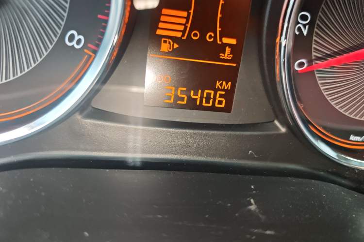 Used Chevrolet Sail 2018 Sail 3 1.3L AMT Ideal Edition Odometer Close Up