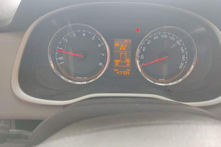 Used Chevrolet Sail 2018 Sail 3 1.3L AMT Ideal Edition Odometer Close Up