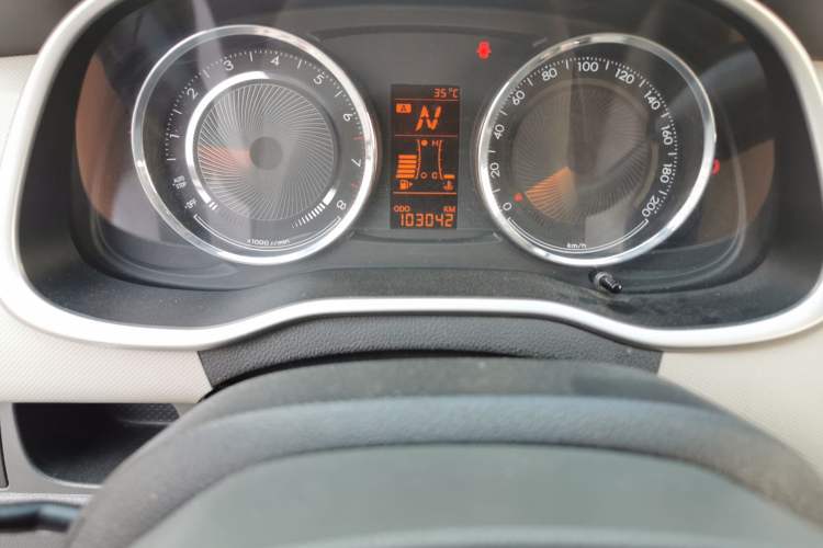 Used Chevrolet Sail 2018 Sail 3 1.5L AMT Happiness Sunroof Edition Odometer Close Up