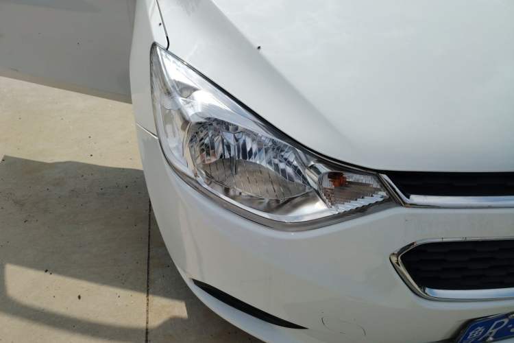 Used Chevrolet Sail 2018 Sail 3 1.3L AMT Ideal Edition Right Front Headlight