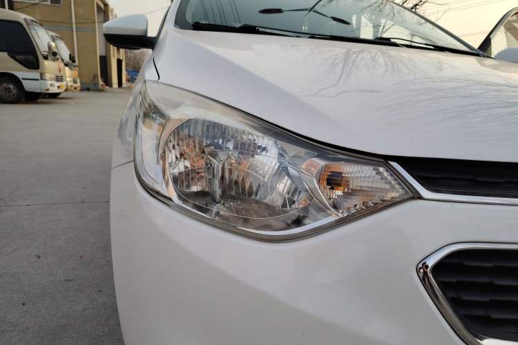 Used Chevrolet Sail 2018 Sail 3 1.5L Manual with Ideal Sunroof Edition Right Front Headlight