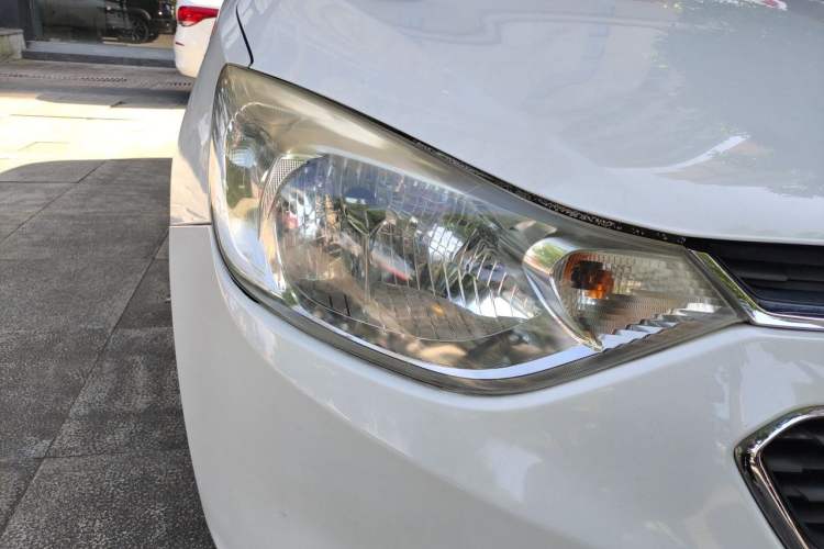 Used Chevrolet Sail 2018 Sail 3 1.5L Manual with Ideal Sunroof Edition Right Front Headlight