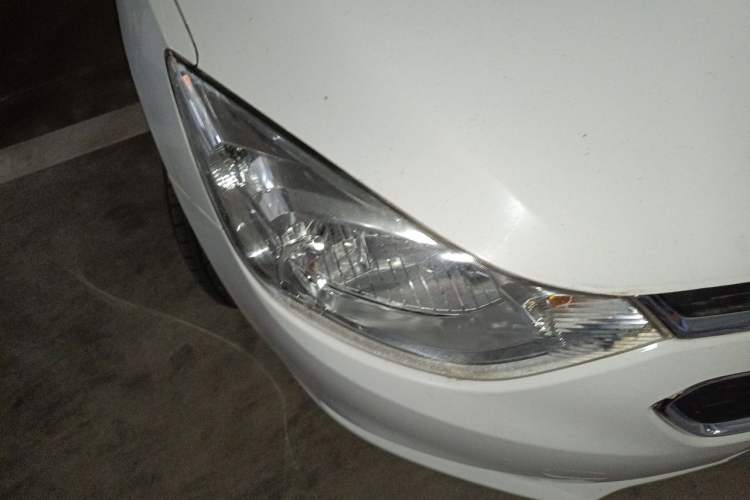 Used Chevrolet Sail 2018 Sail 3 1.3L AMT Ideal Edition Right Front Headlight