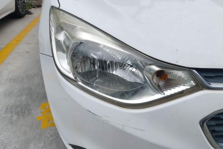 Used Chevrolet Sail 2018 Sail 3 1.3L Manual Comfort Sunroof Edition Right Front Headlight