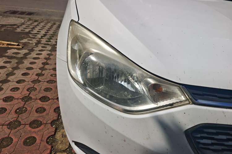 Used Chevrolet Sail 2018 Sail 3 1.5L Manual with Ideal Sunroof Edition Right Front Headlight