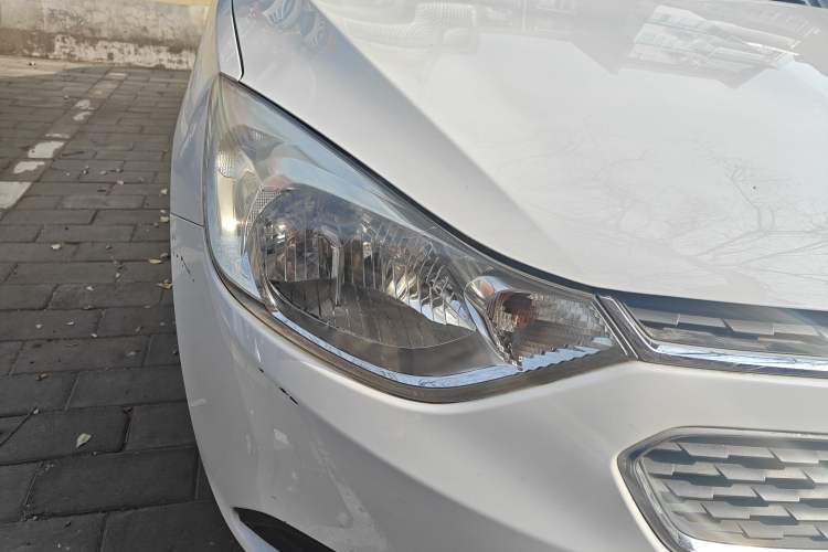 Used Chevrolet Sail 2018 Sail 3 1.3L AMT Ideal Edition Right Front Headlight