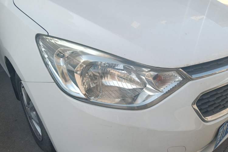 Used Chevrolet Sail 2018 Sail 3 1.3L AMT Ideal Edition Right Front Headlight