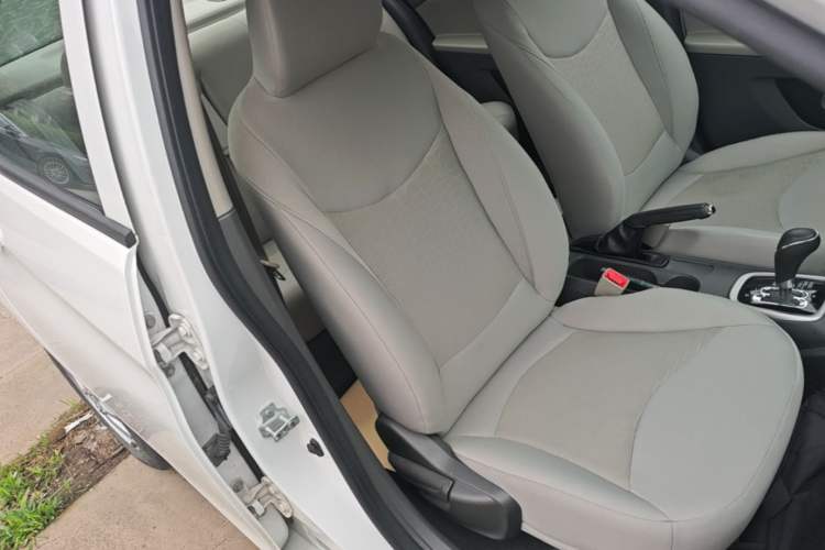 Used Chevrolet Sail 2018 Sail 3 1.3L AMT Ideal Edition Right Front Seat
