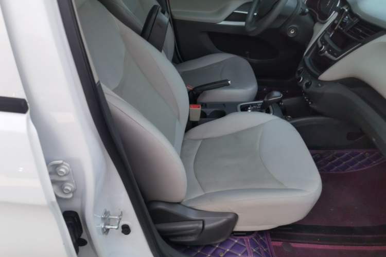 Used Chevrolet Sail 2018 Sail 3 1.3L AMT Ideal Edition Right Front Seat