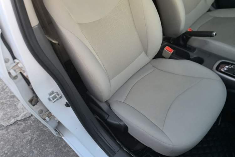 Used Chevrolet Sail 2018 Sail 3 1.3L AMT Ideal Edition Right Front Seat
