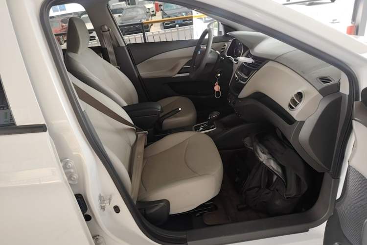Used Chevrolet Sail 2018 Sail 3 1.3L AMT Ideal Edition Right Front Seat