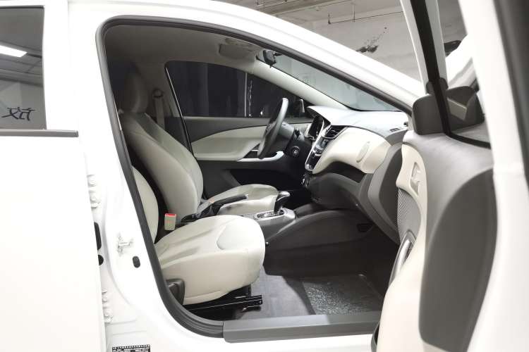Used Chevrolet Sail 2018 Sail 3 1.3L AMT Ideal Edition Right Front Seat