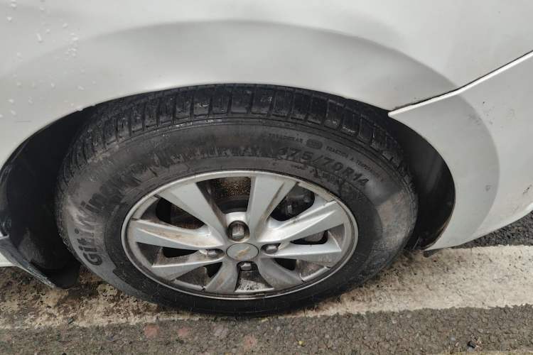 Used Chevrolet Sail 2018 Sail 3 1.5L Manual with Ideal Sunroof Edition Right Front Wheel Hub