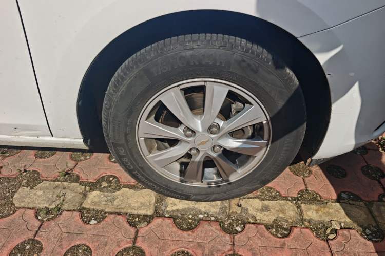 Used Chevrolet Sail 2018 Sail 3 1.5L Manual with Ideal Sunroof Edition Right Front Wheel Hub