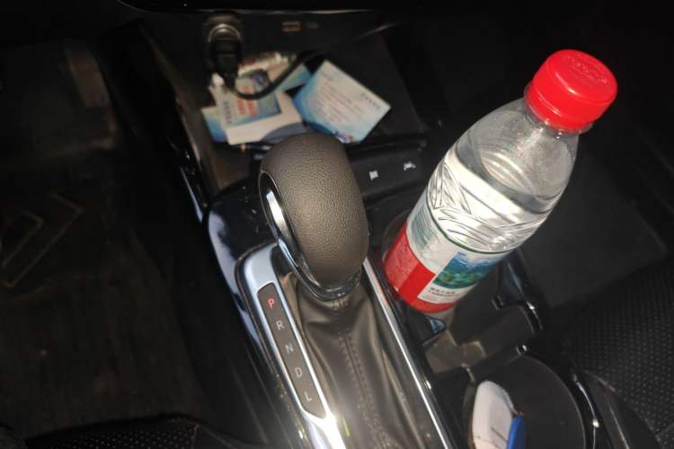 Used Chevrolet Seeker 2022 1.5T CVT Trendy Smart Edition Gear Lever