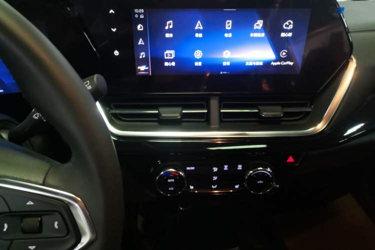 Used Chevrolet Seeker 2023 1.5T CVT Redline Blackhawk Edition Audio And AC Panel