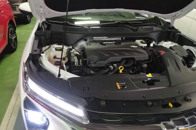 Used Chevrolet Seeker 2023 1.5T CVT Redline Blackhawk Edition Engine Bay Right