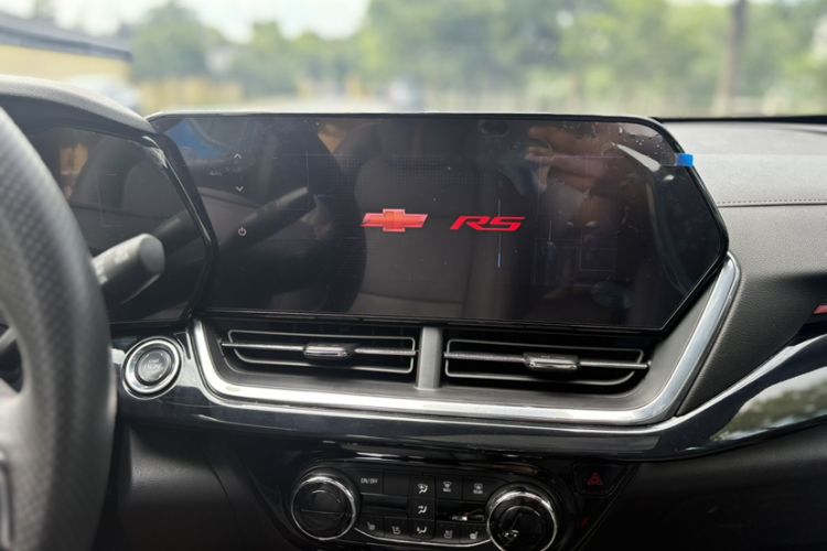 Used Chevrolet Seeker 2022 1.5T CVT RS Honeycomb Edition Audio And AC Panel