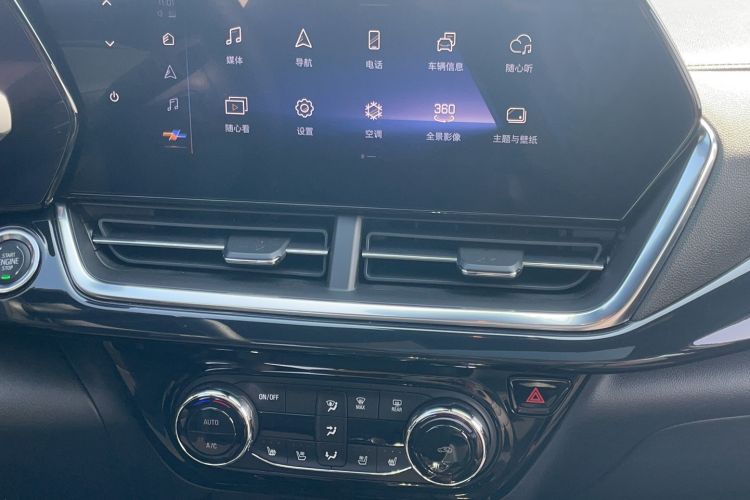 Used Chevrolet Seeker 2022 1.5T CVT RS Honeycomb Edition Audio And AC Panel