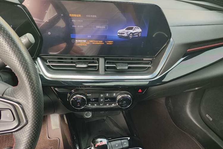 Used Chevrolet Seeker 2022 1.5T CVT RS Honeycomb Edition Audio And AC Panel