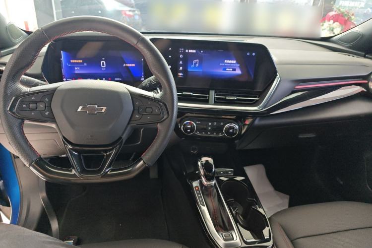 Used Chevrolet Seeker 2022 1.5T CVT RS Honeycomb Edition Center Console