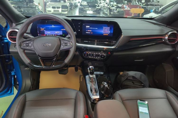 Used Chevrolet Seeker 2022 1.5T CVT RS Bee Wave Edition Center Console