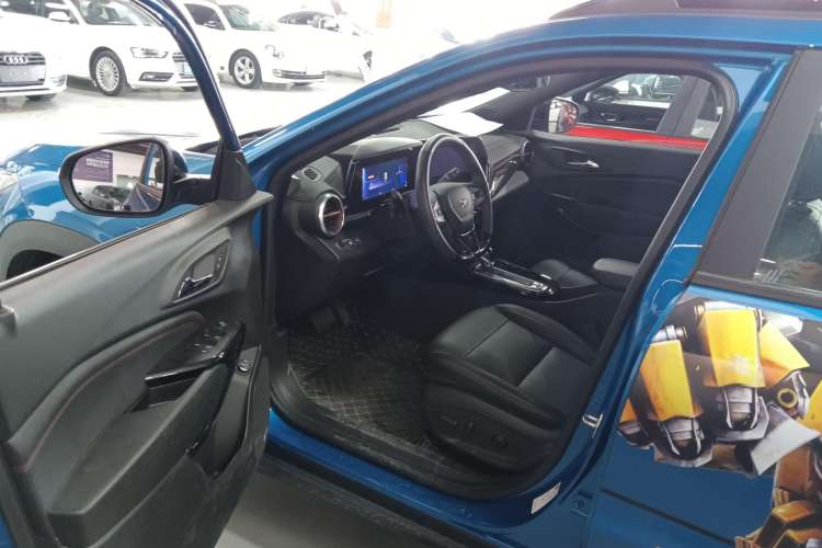 Used Chevrolet Seeker 2022 1.5T CVT RS Honeycomb Edition Driver Seat