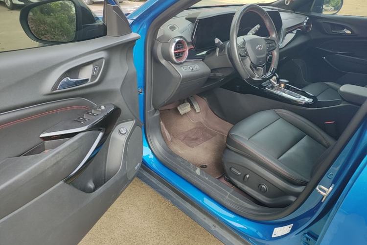 Used Chevrolet Seeker 2022 1.5T CVT RS Honeycomb Edition Driver Seat