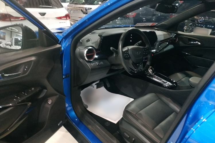 Used Chevrolet Seeker 2022 1.5T CVT RS Honeycomb Edition Driver Seat