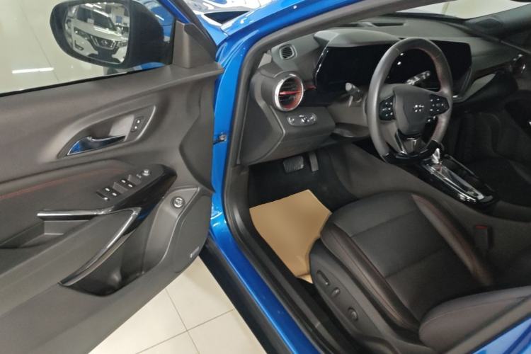 Used Chevrolet Seeker 2022 1.5T CVT RS Honeycomb Edition Driver Seat