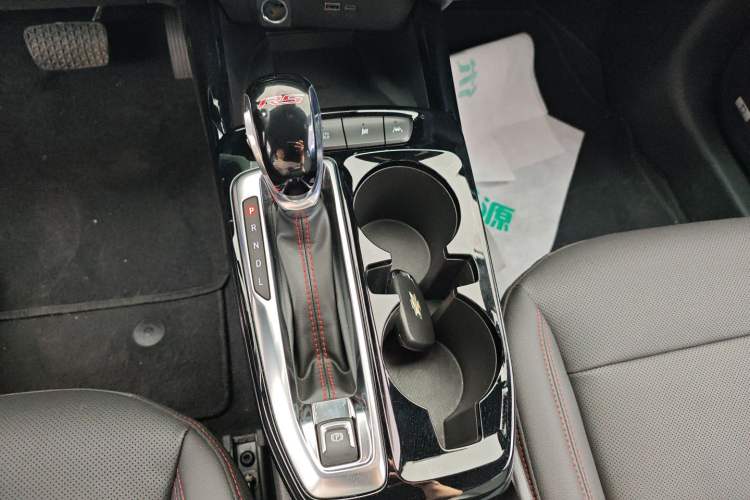 Used Chevrolet Seeker 2022 1.5T CVT RS Honeycomb Edition Gear Lever