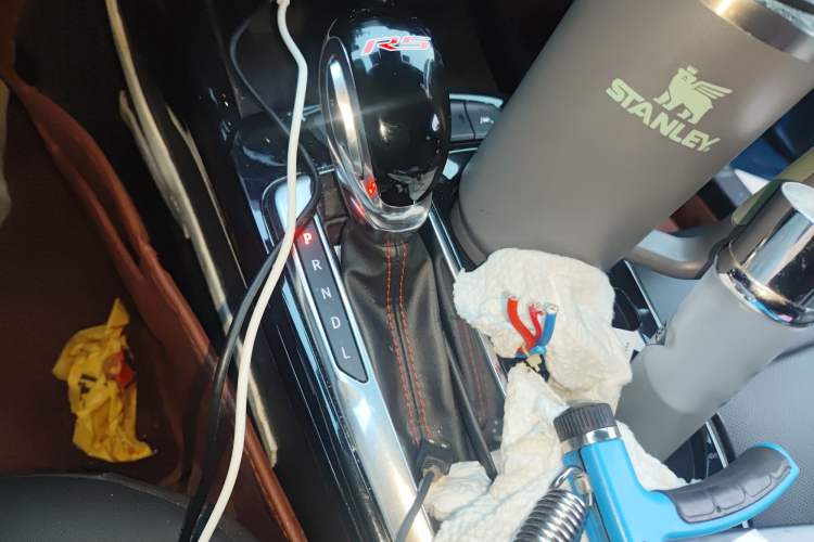 Used Chevrolet Seeker 2022 1.5T CVT RS Honeycomb Edition Gear Lever