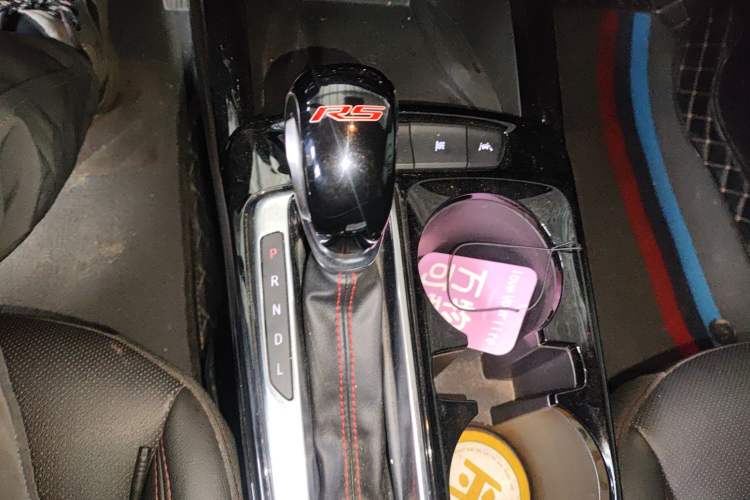 Used Chevrolet Seeker 2022 1.5T CVT RS Honeycomb Edition Gear Lever