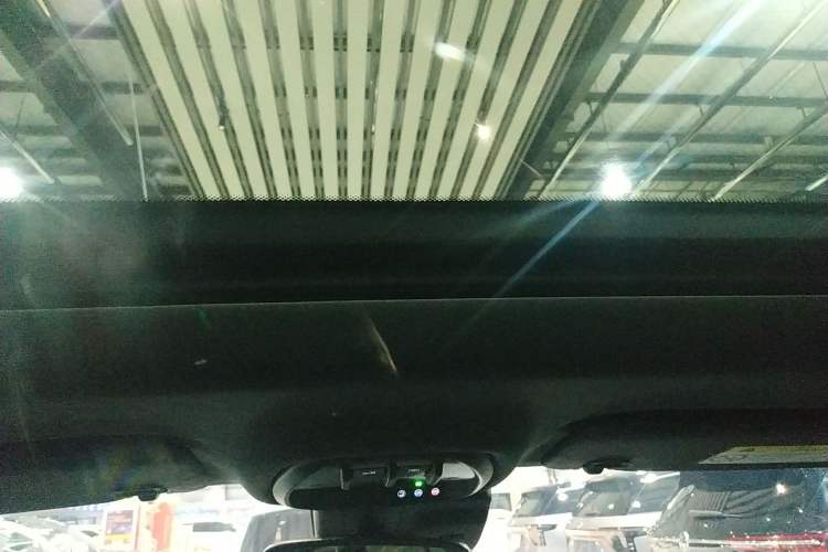 Used Chevrolet Seeker 2022 1.5T CVT RS Honeycomb Edition Headliner